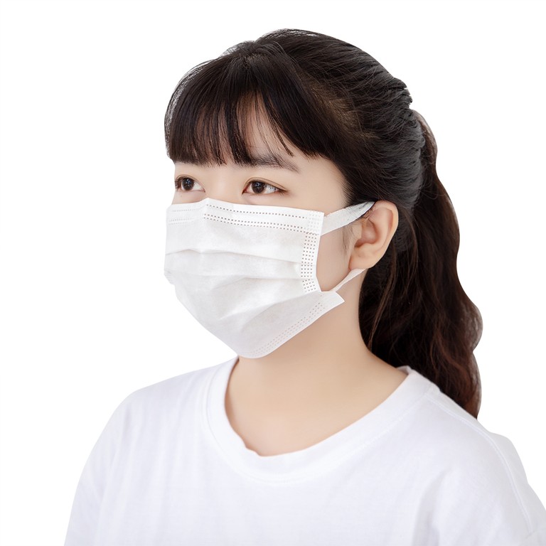 Khẩu trang y tế Naturecare màu trắng 3 lớp hỗ trợ ngăn khói, bụi, kháng khuẩn (50 cái)