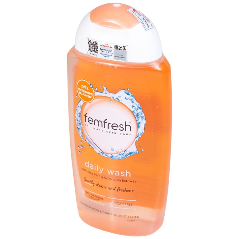 Dung dịch vệ sinh phụ nữ Femfresh Intima Skin Care Daily Wash giúp làm sạch khử khuẩn hàng ngày (250ml)