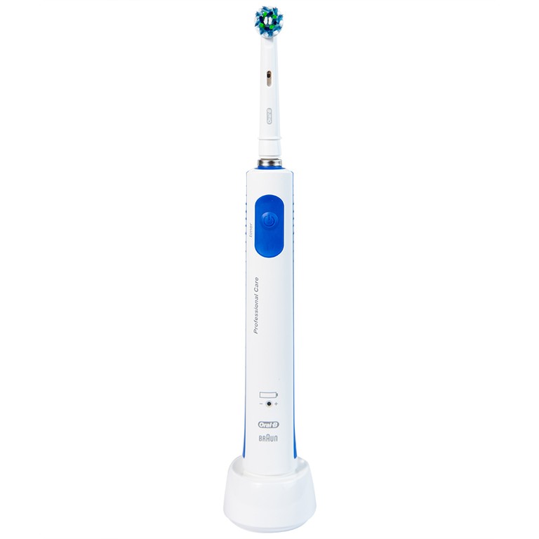 Bàn chải đánh răng điện Oral-B Pro600 D16.513 loại bỏ các mảng bám, làm sạch răng và khoang miệng cho người lớn