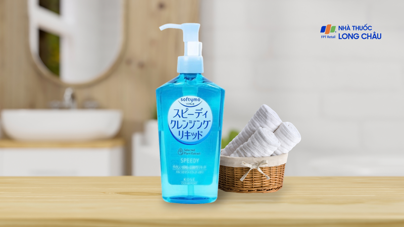 Nước tẩy trang Softymo Speedy Cleansing Liquid Kosé làm sạch nhanh lớp trang điểm trên da (230ml)